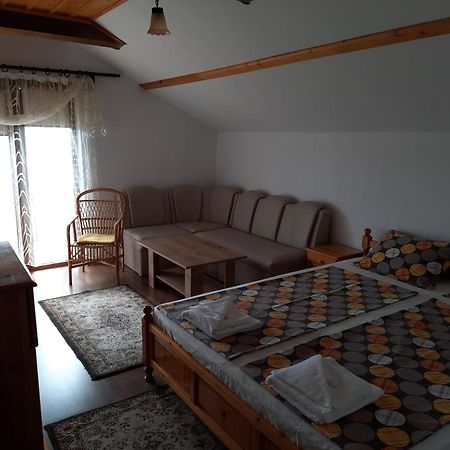 Къща За Гости Сара Velingrado Exterior foto